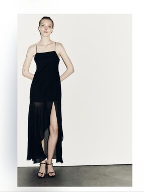 🆕️ Zara Flowy Chiffon Dress